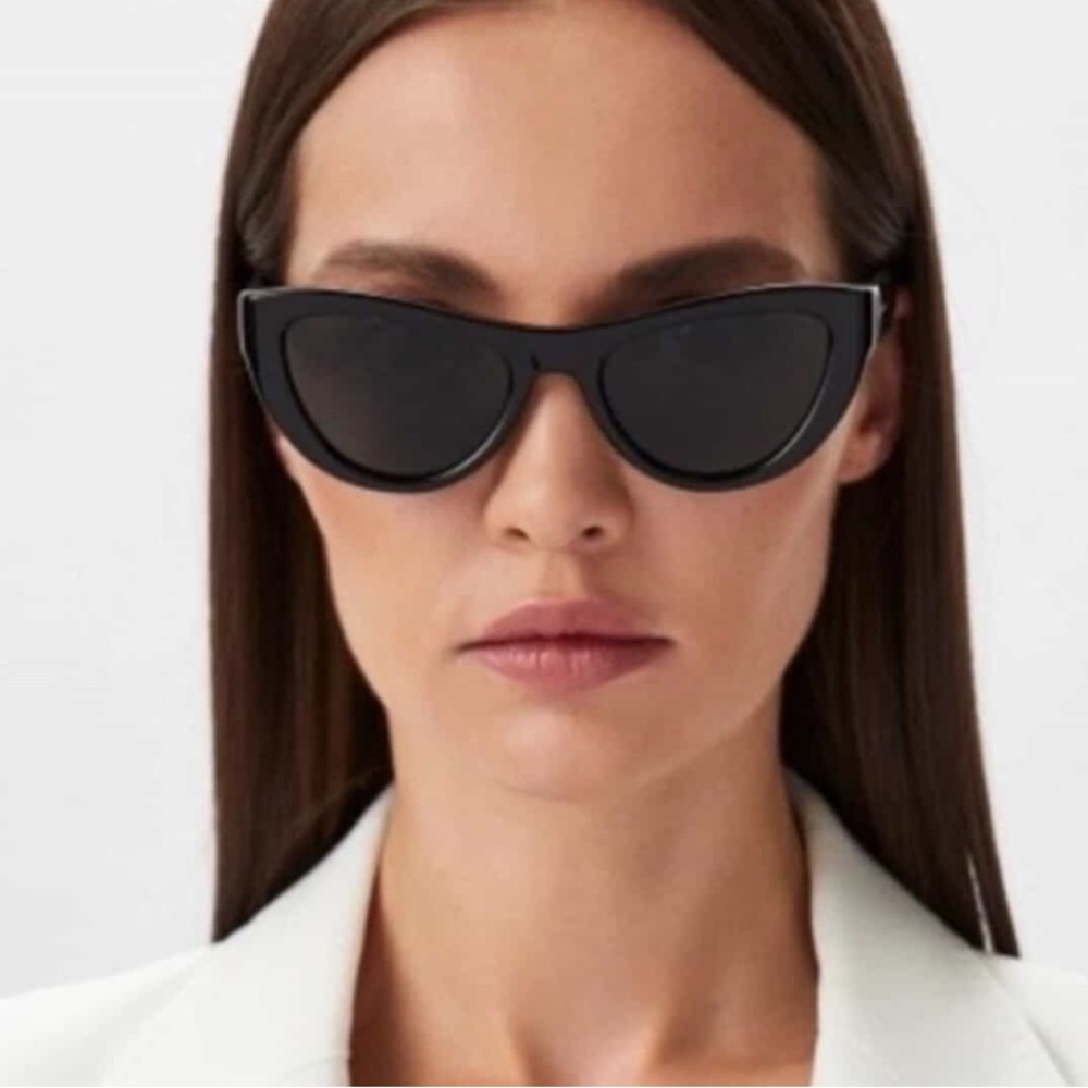 ❌ Saint Laurent Black Sunglasses